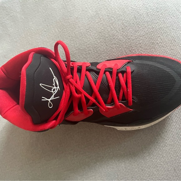 Nike Kyron Irving Infinity Custom High Tops - Picture 8 of 9